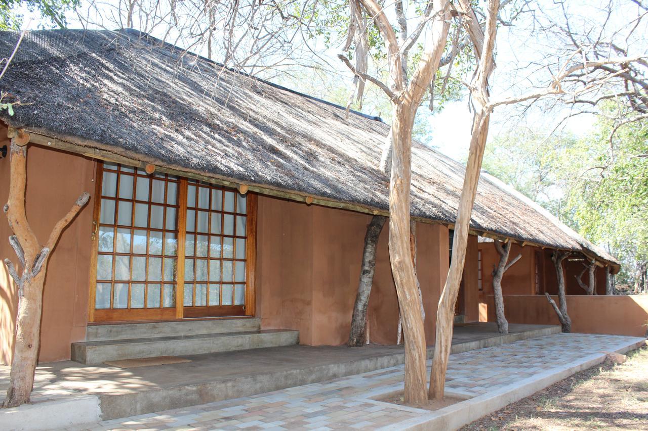 Tantebane Game Ranch Hotel Exterior photo